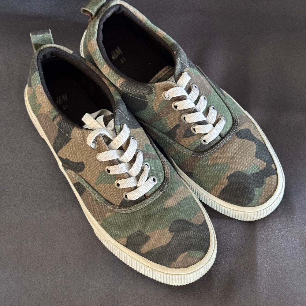 H&M Green and Brown Camouflage Sneakers